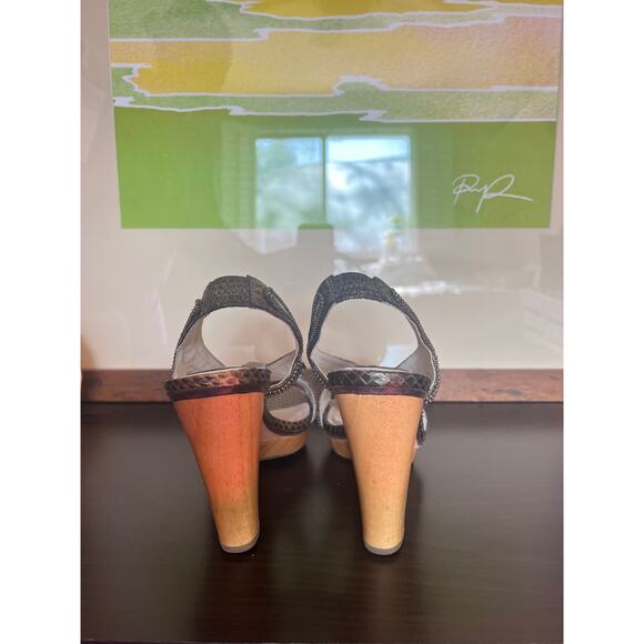 Vintage Frye Bronze Beaded Open Toe Slingback Wood Platform Heeled Sandal Sz 8.5 - Picture 9 of 15